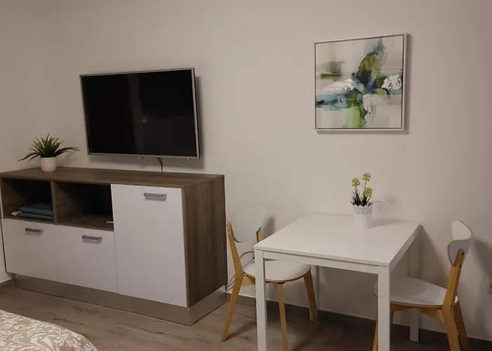 Apartma Eda, דירה בובק